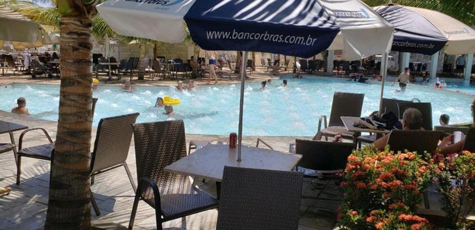 Hotel Lacqua diroma com fogão, geladeira, micro-ondas, Park aquático 24h, acomoda até 5 pessoas Caldas Novas Exterior foto